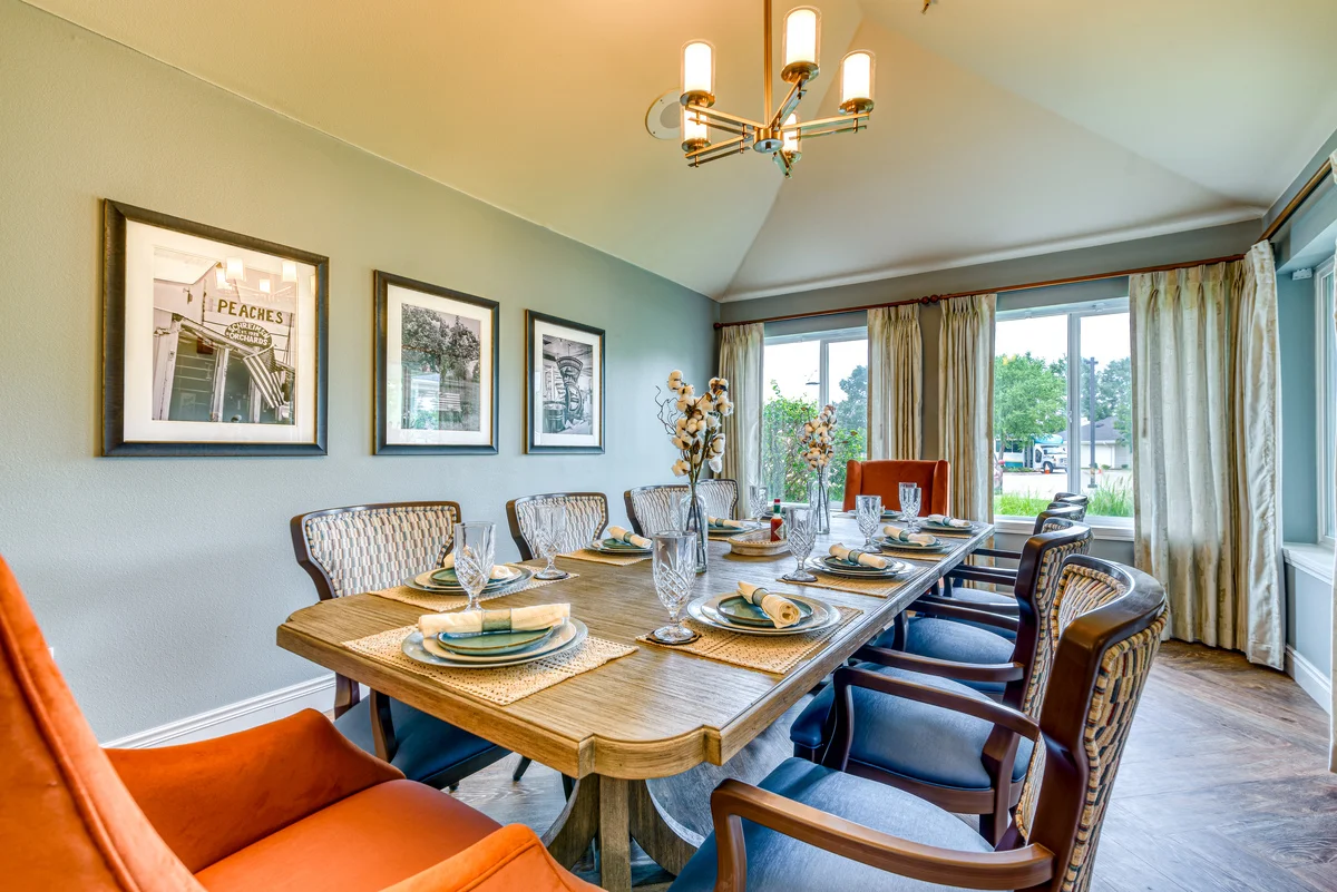 Dining Table Lees Summit