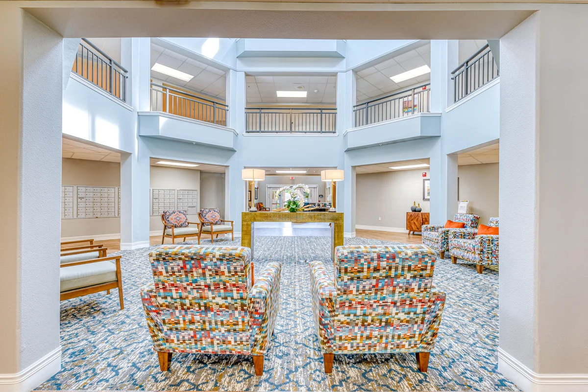 Lounge Lees Summit 3